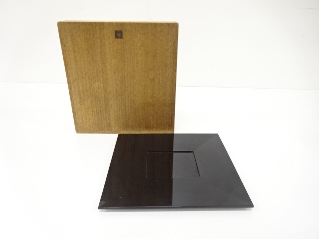 漆塗り　花入盆